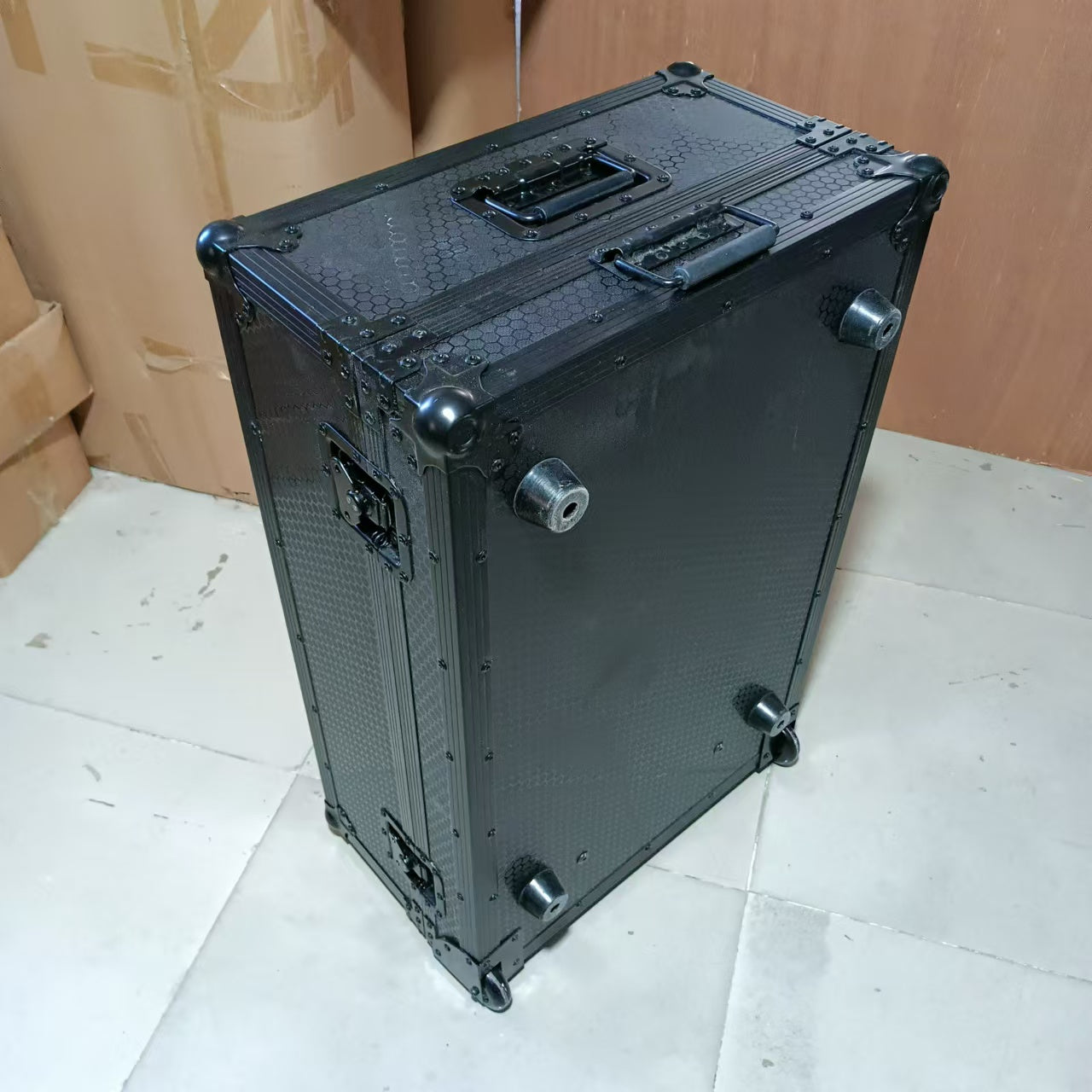 Custom Flight Case for Yamaha DM3 Mixer | Heavy Duty DJ Stage Road Case (With Pull Rod)