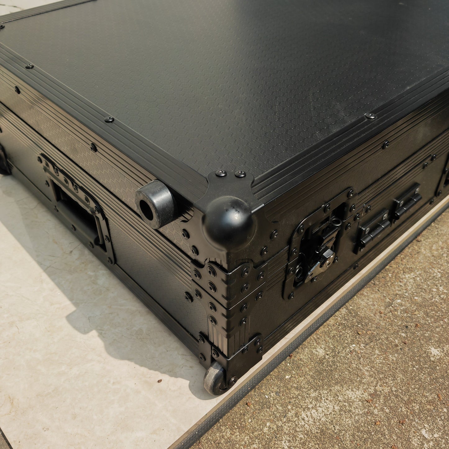 Custom DJ Flight Case for Pioneer DDJ1000, XDJ-RR, RX2, RX3, DDJ-800, FLX10, REV5/7, RANE ONE - Heavy Duty Protective DJ Controller Road Case