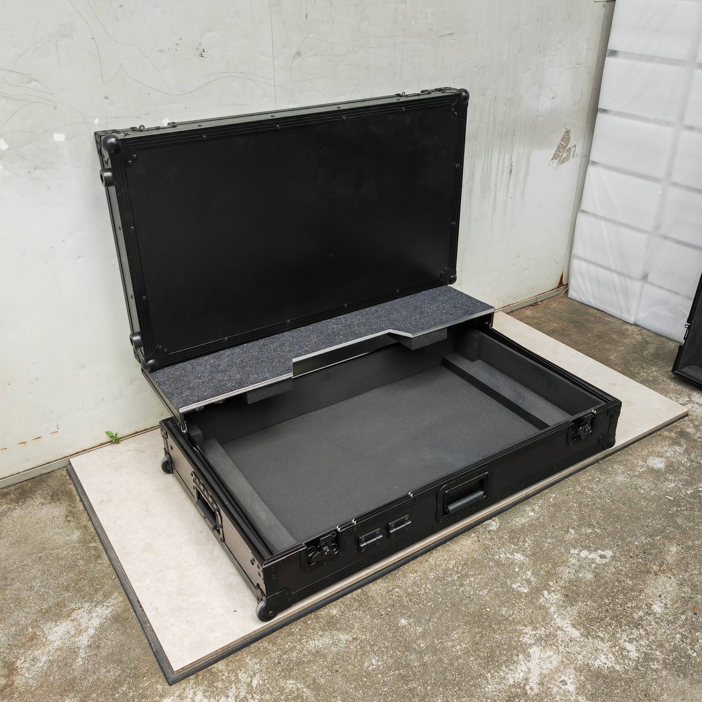 Custom DJ Flight Case for Pioneer DDJ1000, XDJ-RR, RX2, RX3, DDJ-800, FLX10, REV5/7, RANE ONE - Heavy Duty Protective DJ Controller Road Case