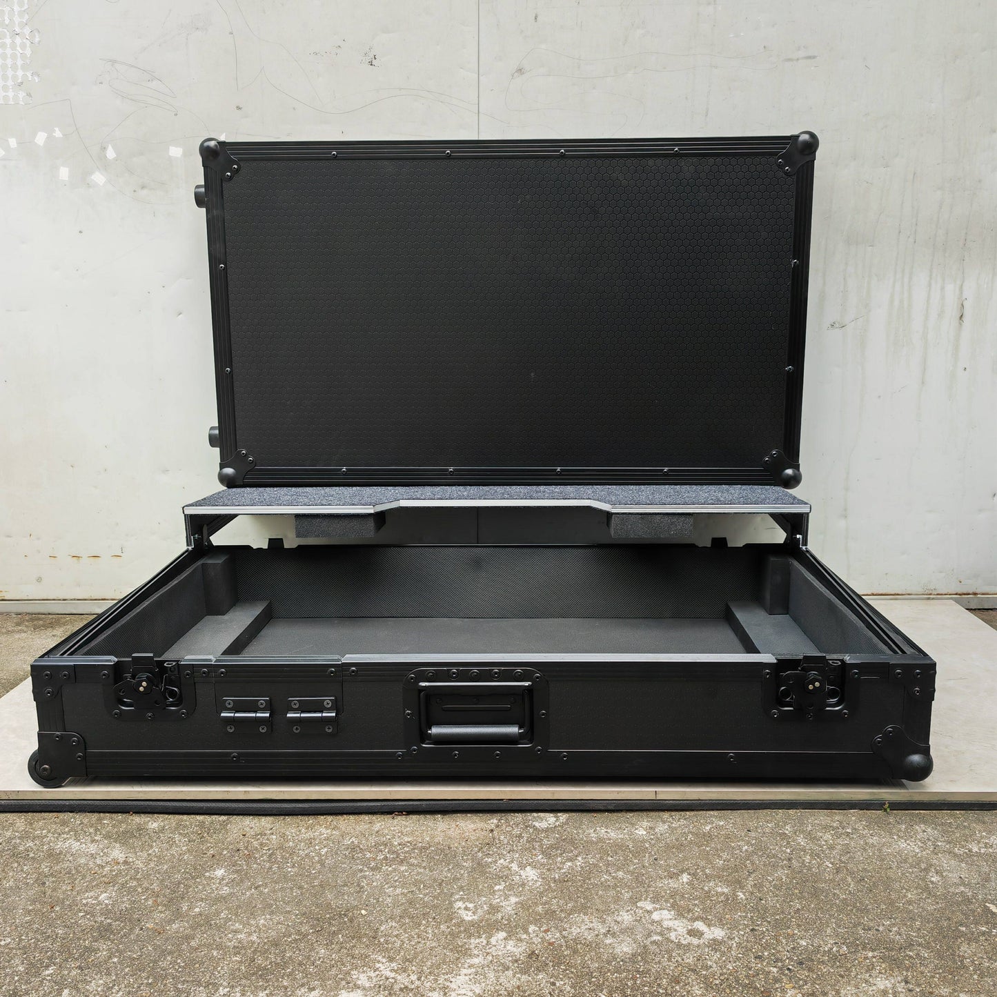 Custom DJ Flight Case for Pioneer DDJ1000, XDJ-RR, RX2, RX3, DDJ-800, FLX10, REV5/7, RANE ONE - Heavy Duty Protective DJ Controller Road Case