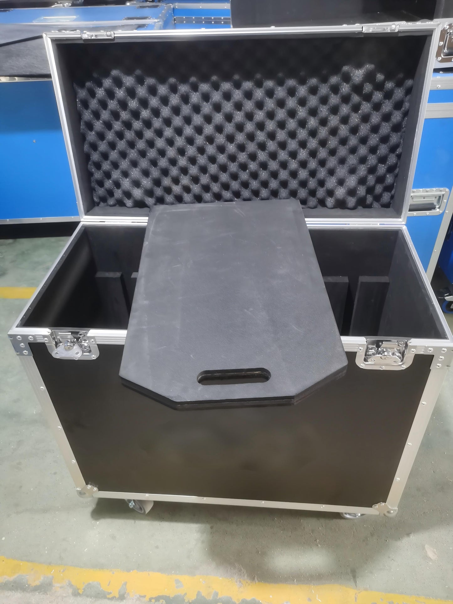 Custom Tool Flight Case with Wheels and Foam Interior