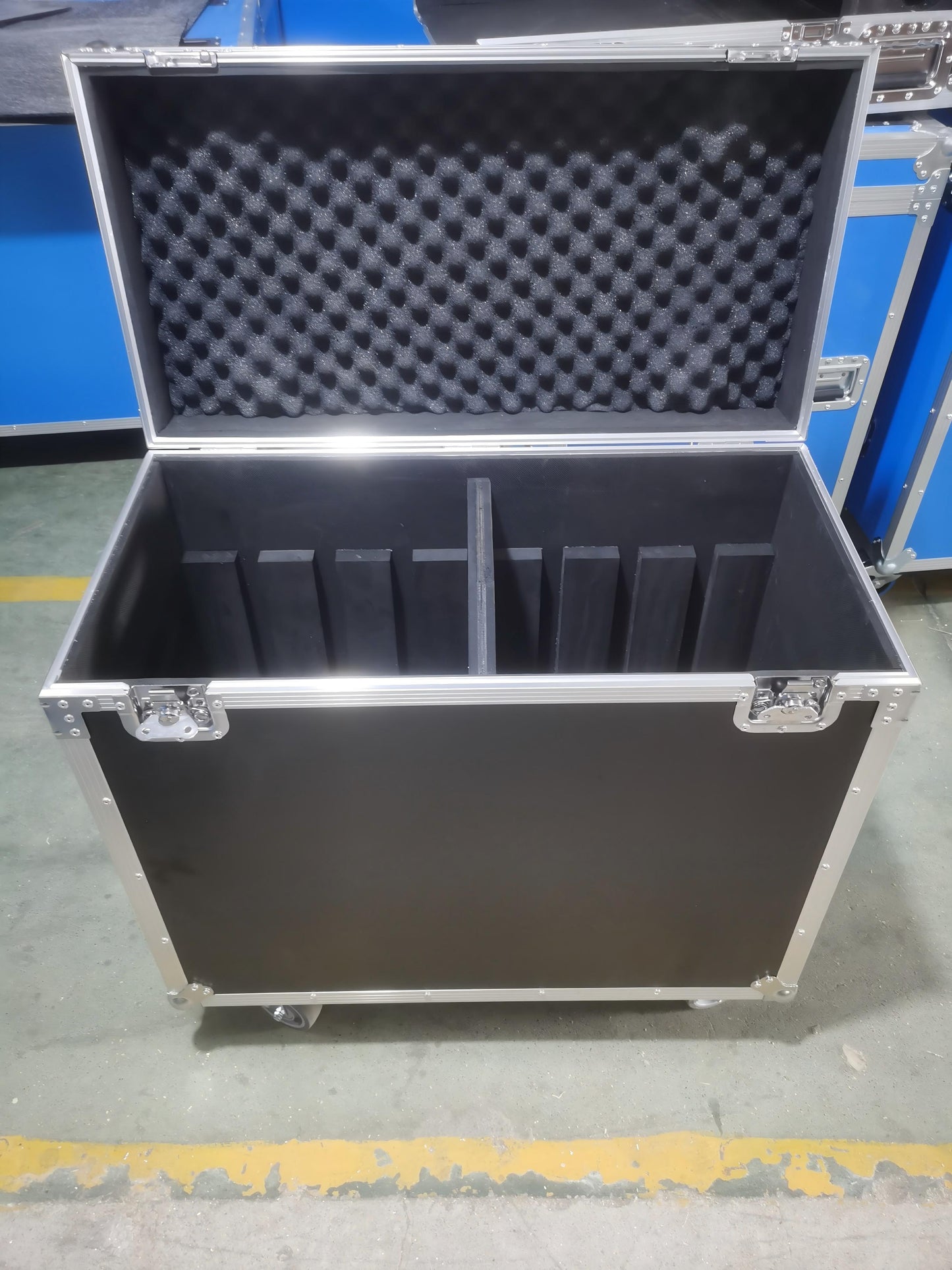 Custom Tool Flight Case with Wheels and Foam Interior