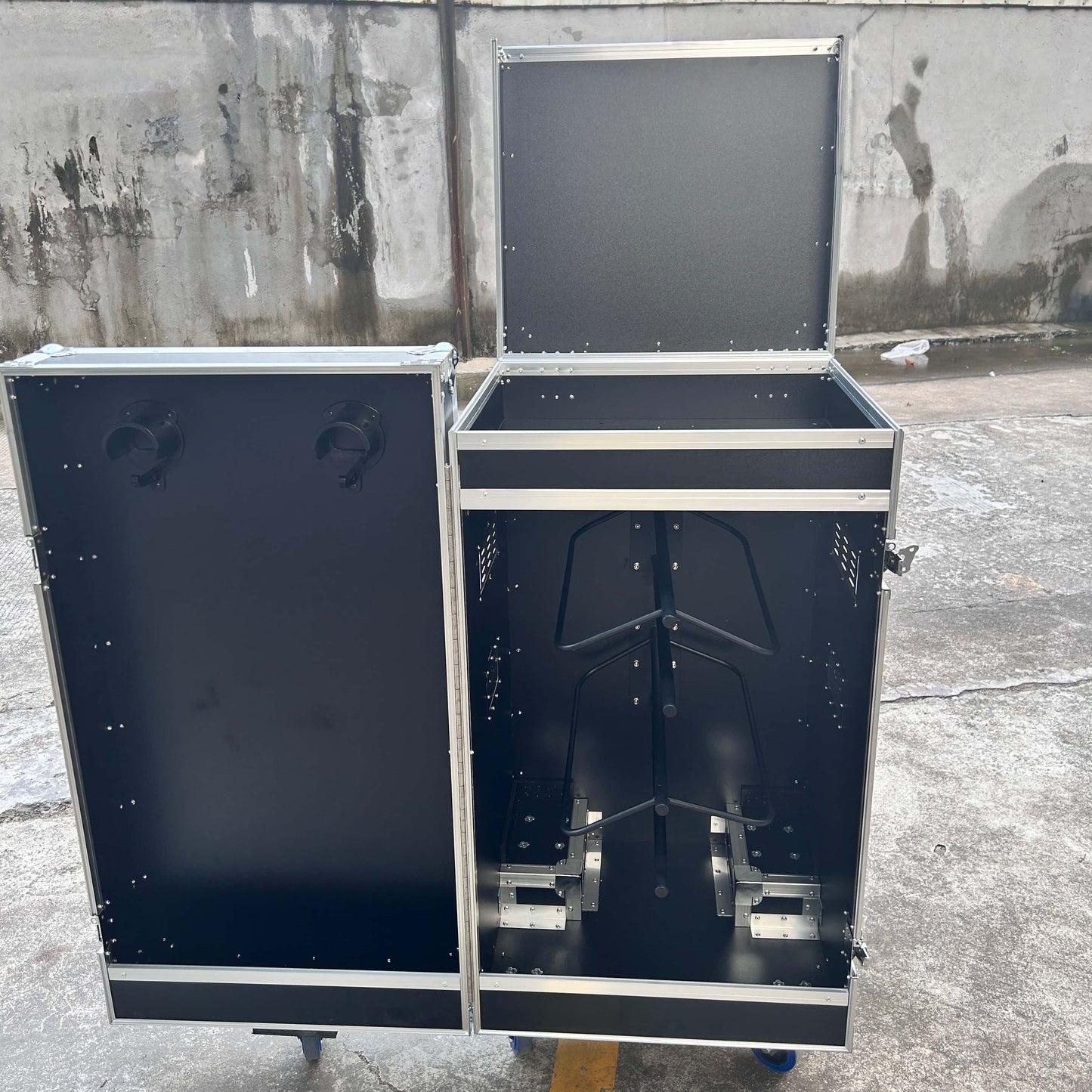 Horse Tack Flight Case with Saddle Racks & Caster Wheels