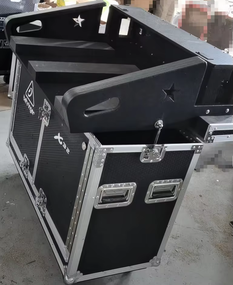 Hydraulic Flight Case for Behringer X32